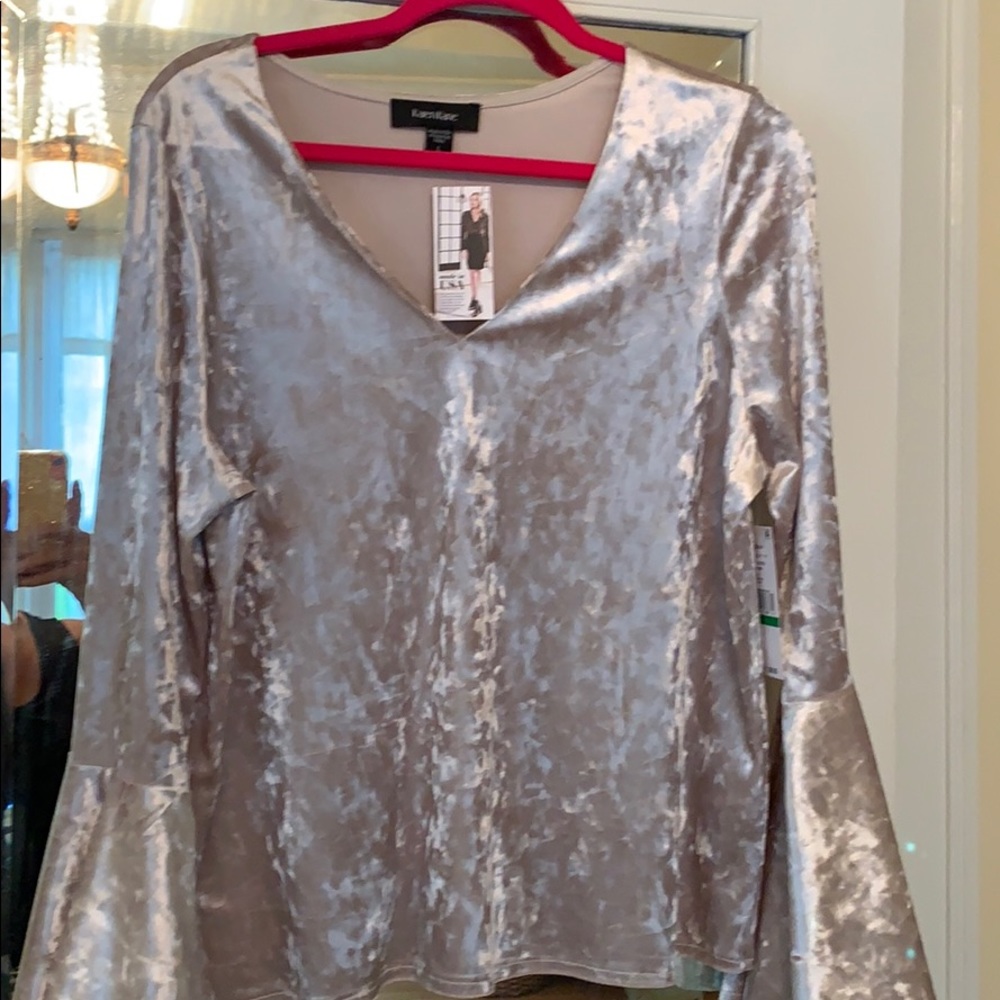 Karen Kane bell sleeve top